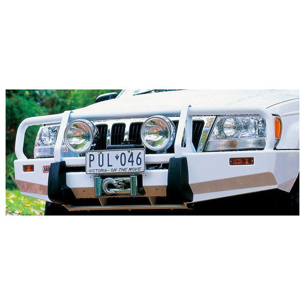 ARB, Deluxe Bull Bar Bumper in Black, for 99-04 Jeep Grand Cherokee WJ